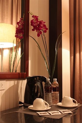 Hotel The Plaza Balanga