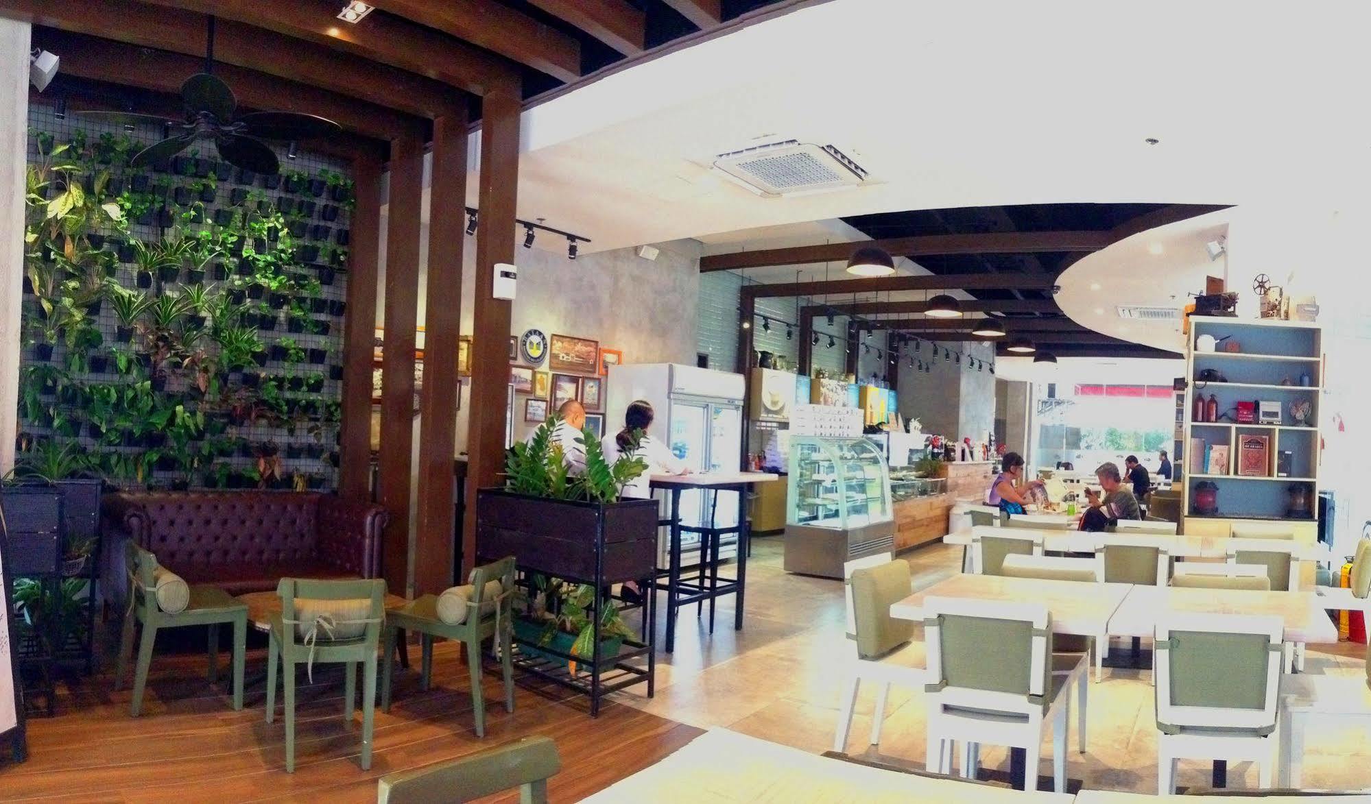 The Plaza Hotel Balanga