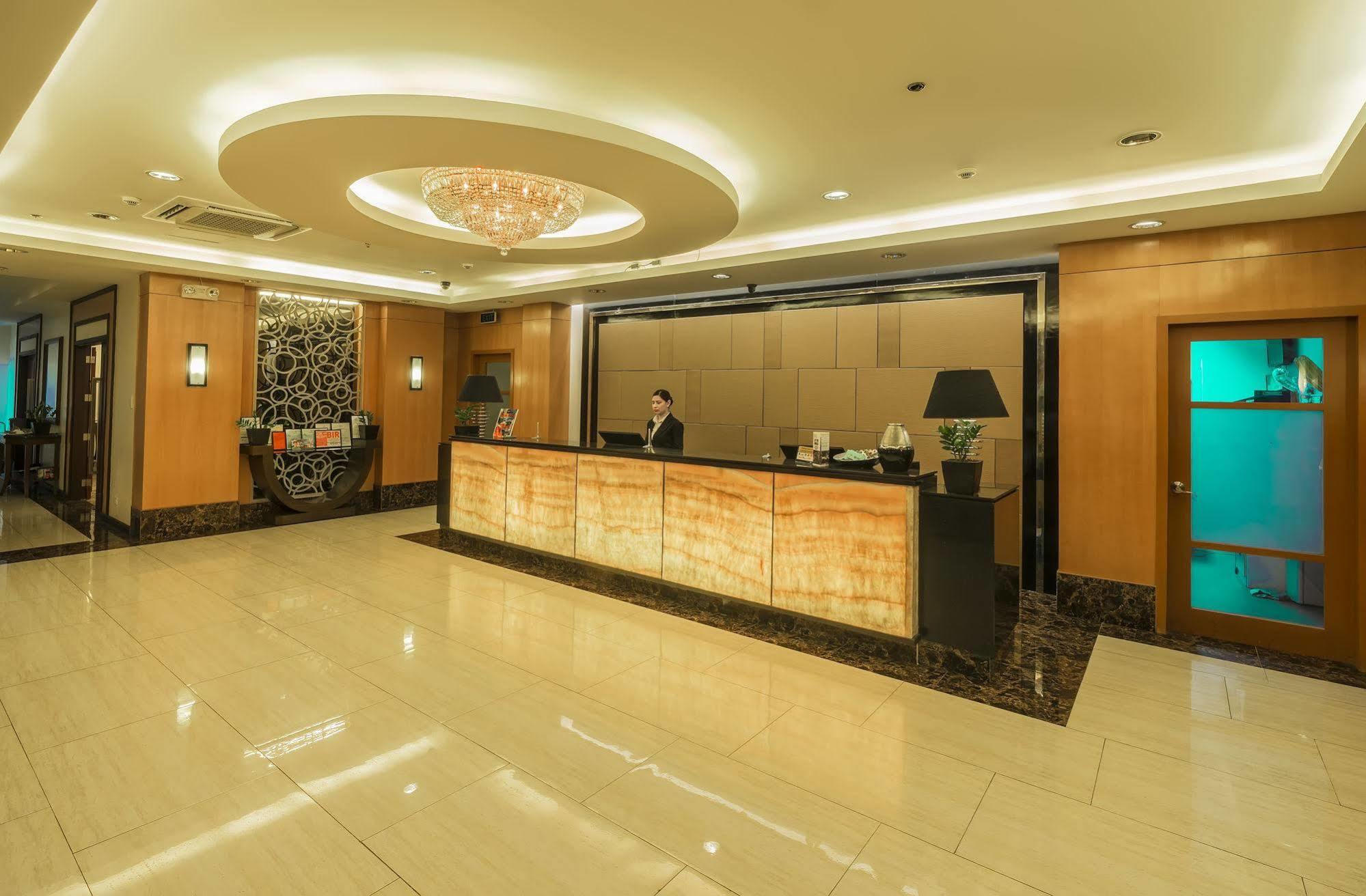 The Plaza 4*
