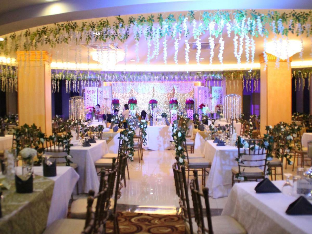 The Plaza 4* Balanga