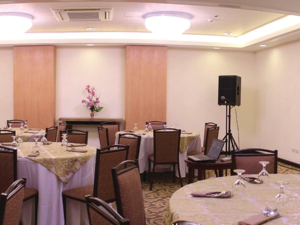 Hotel The Plaza 4*