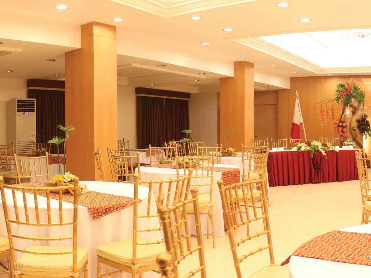 Hotel The Plaza 4*